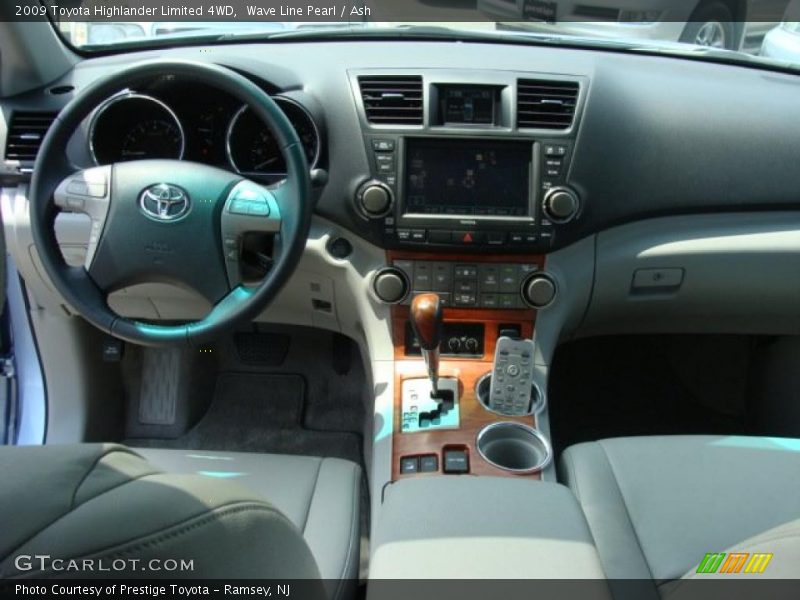 Wave Line Pearl / Ash 2009 Toyota Highlander Limited 4WD