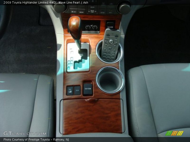 Wave Line Pearl / Ash 2009 Toyota Highlander Limited 4WD