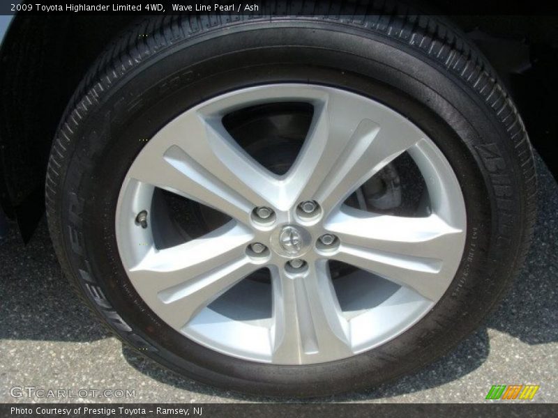 Wave Line Pearl / Ash 2009 Toyota Highlander Limited 4WD