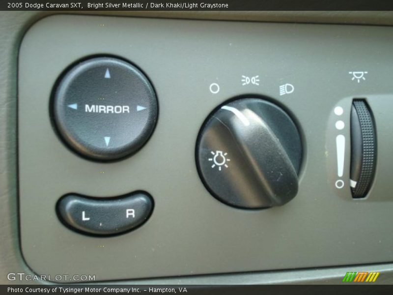 Bright Silver Metallic / Dark Khaki/Light Graystone 2005 Dodge Caravan SXT