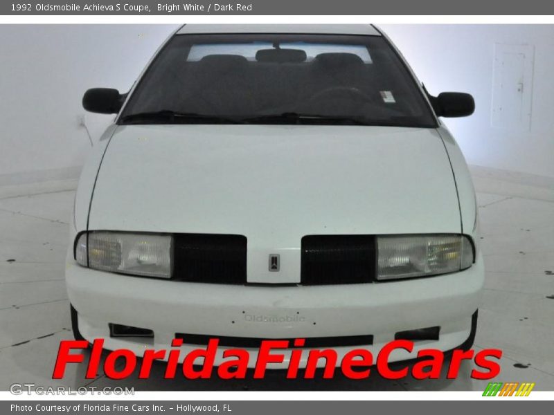 Bright White / Dark Red 1992 Oldsmobile Achieva S Coupe