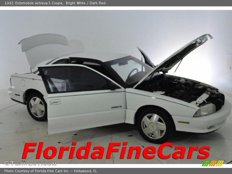 Bright White / Dark Red 1992 Oldsmobile Achieva S Coupe