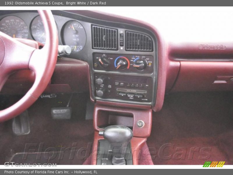 Bright White / Dark Red 1992 Oldsmobile Achieva S Coupe
