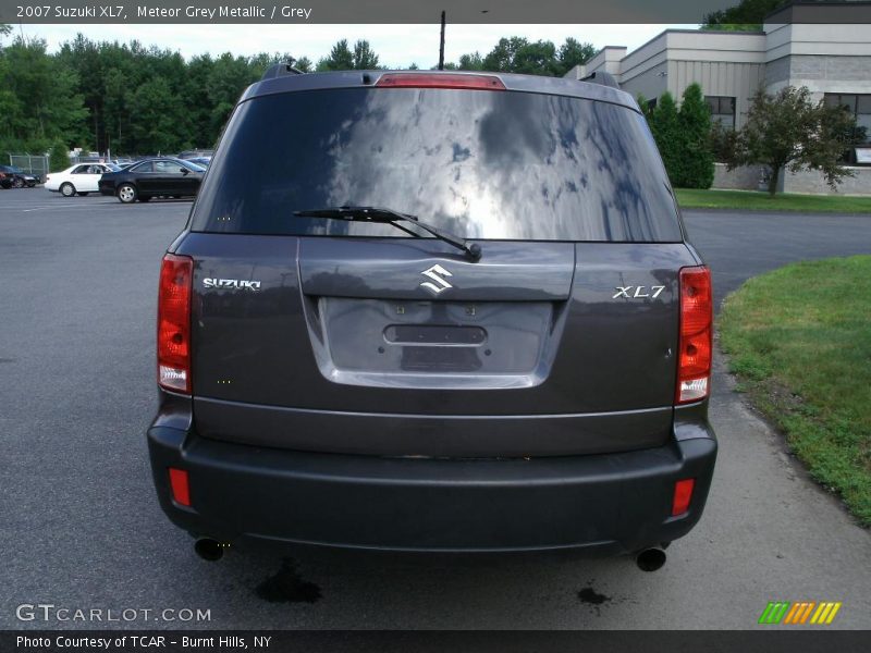 Meteor Grey Metallic / Grey 2007 Suzuki XL7