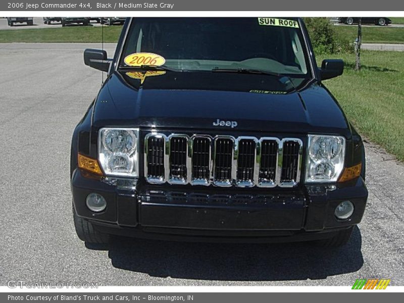 Black / Medium Slate Gray 2006 Jeep Commander 4x4