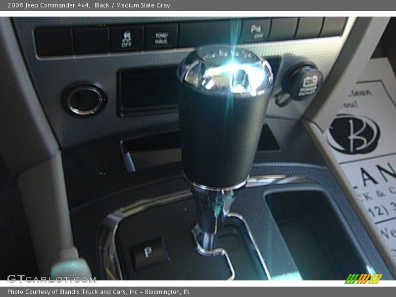 Black / Medium Slate Gray 2006 Jeep Commander 4x4