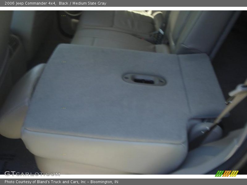 Black / Medium Slate Gray 2006 Jeep Commander 4x4