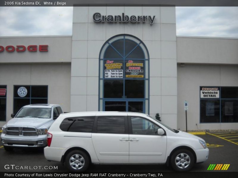 White / Beige 2006 Kia Sedona EX