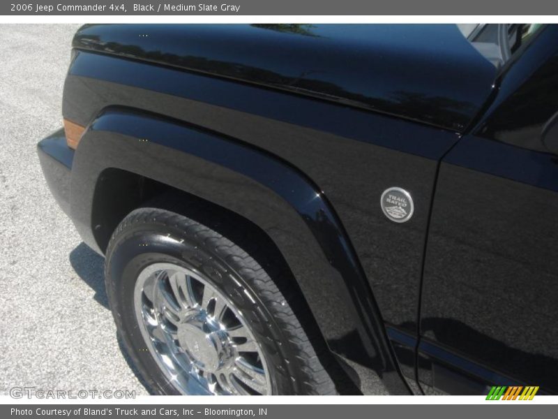 Black / Medium Slate Gray 2006 Jeep Commander 4x4