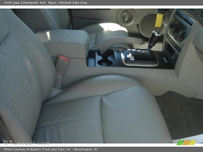Black / Medium Slate Gray 2006 Jeep Commander 4x4