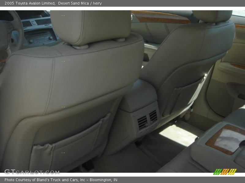 Desert Sand Mica / Ivory 2005 Toyota Avalon Limited