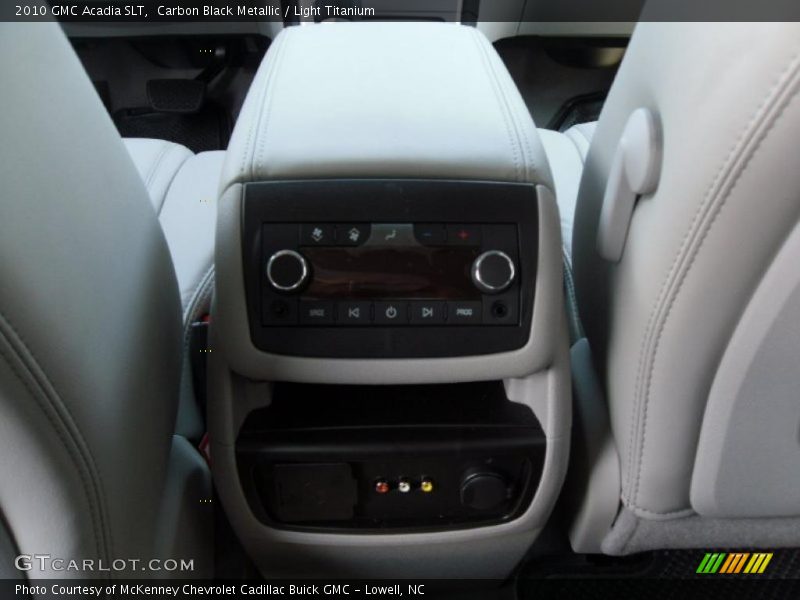 Carbon Black Metallic / Light Titanium 2010 GMC Acadia SLT