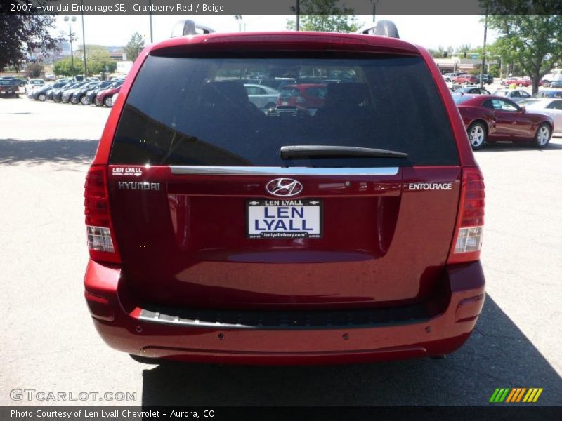 Cranberry Red / Beige 2007 Hyundai Entourage SE