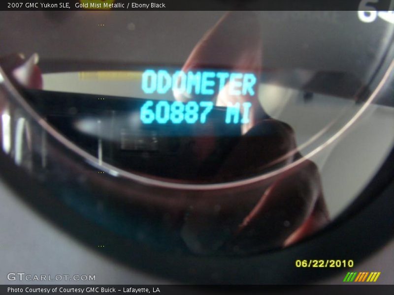Gold Mist Metallic / Ebony Black 2007 GMC Yukon SLE