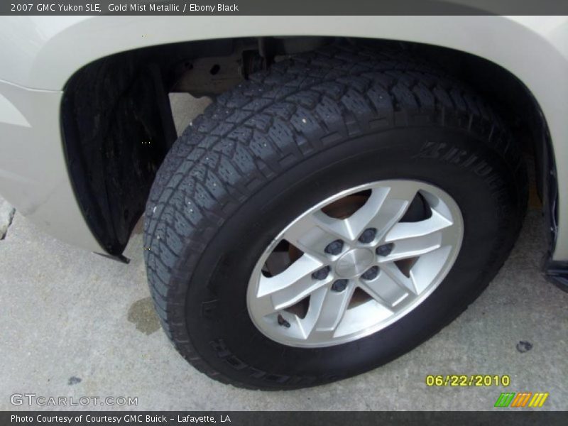 Gold Mist Metallic / Ebony Black 2007 GMC Yukon SLE