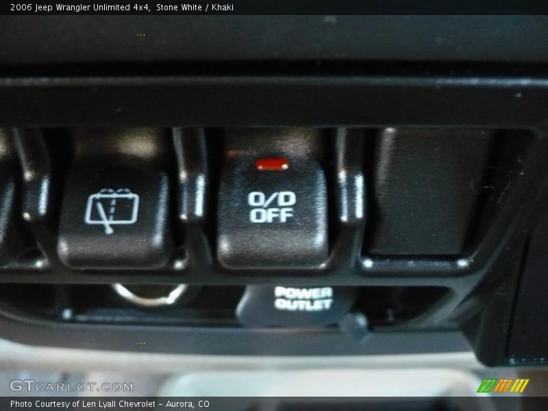 Stone White / Khaki 2006 Jeep Wrangler Unlimited 4x4