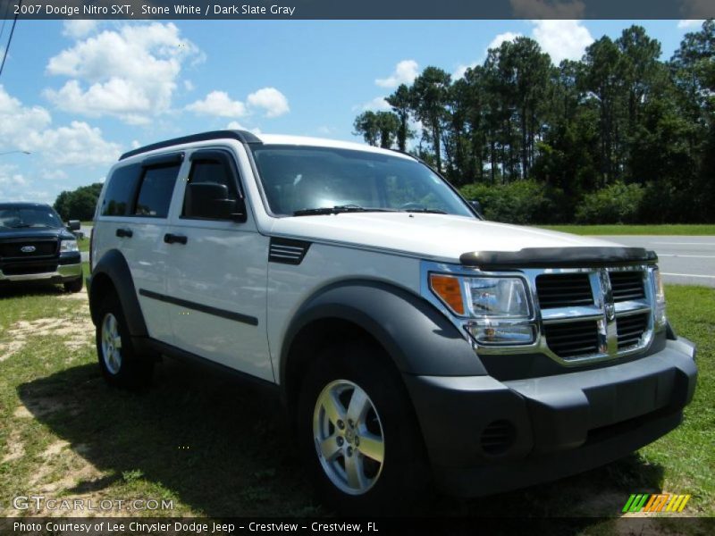 Stone White / Dark Slate Gray 2007 Dodge Nitro SXT