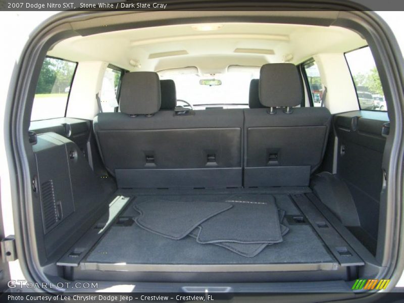 Stone White / Dark Slate Gray 2007 Dodge Nitro SXT