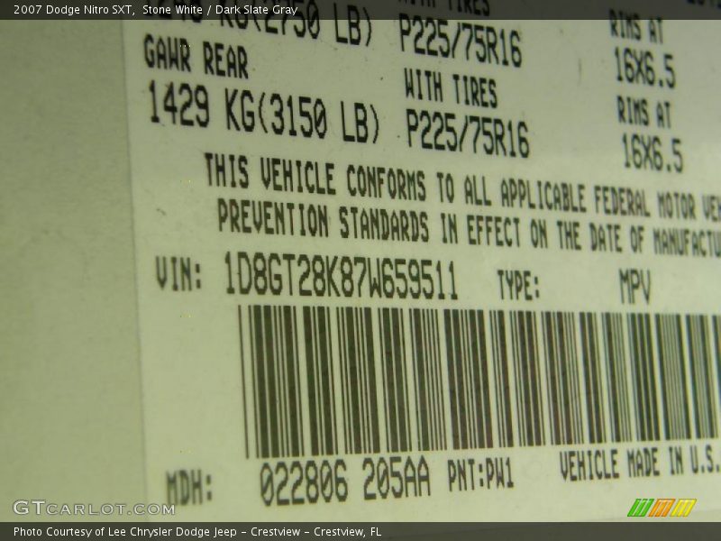 Stone White / Dark Slate Gray 2007 Dodge Nitro SXT