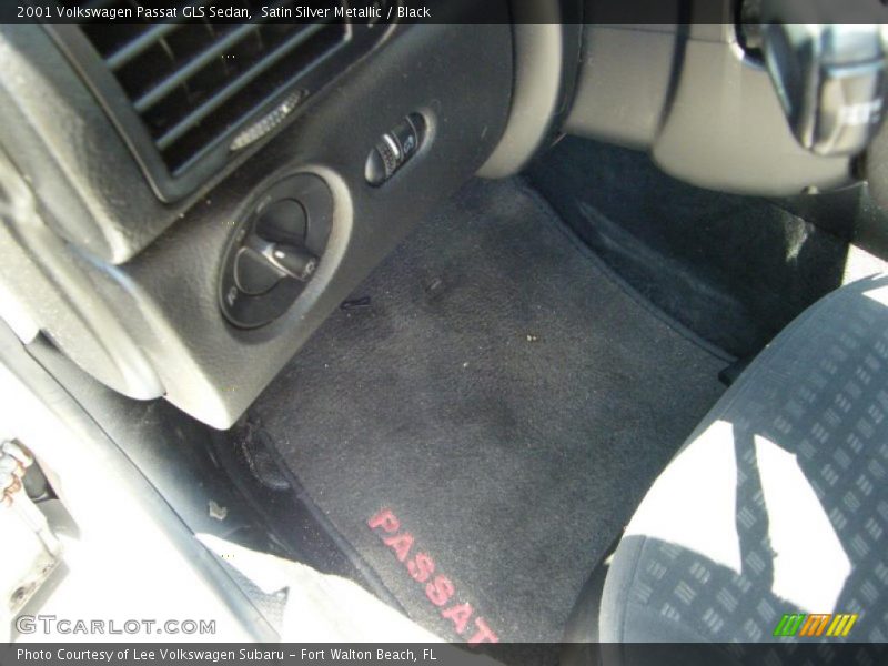 Satin Silver Metallic / Black 2001 Volkswagen Passat GLS Sedan