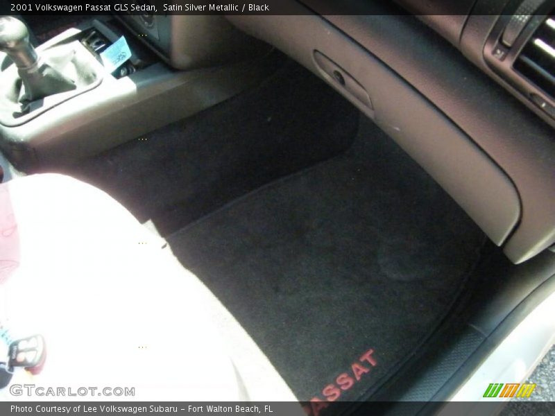 Satin Silver Metallic / Black 2001 Volkswagen Passat GLS Sedan