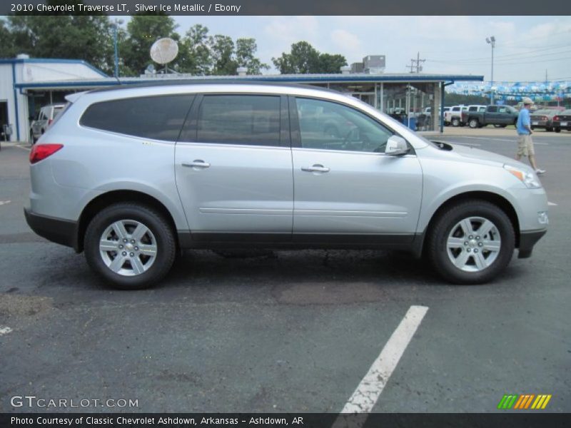 Silver Ice Metallic / Ebony 2010 Chevrolet Traverse LT