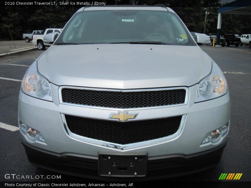 Silver Ice Metallic / Ebony 2010 Chevrolet Traverse LT