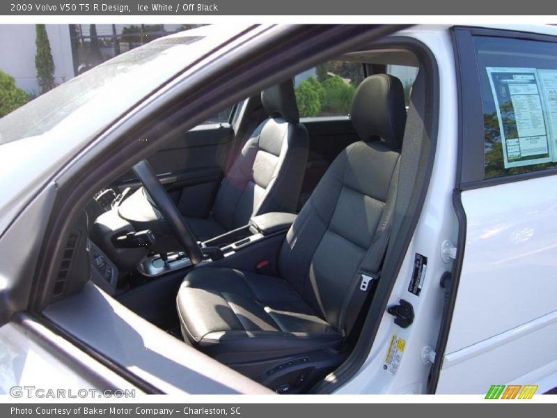 Ice White / Off Black 2009 Volvo V50 T5 R Design