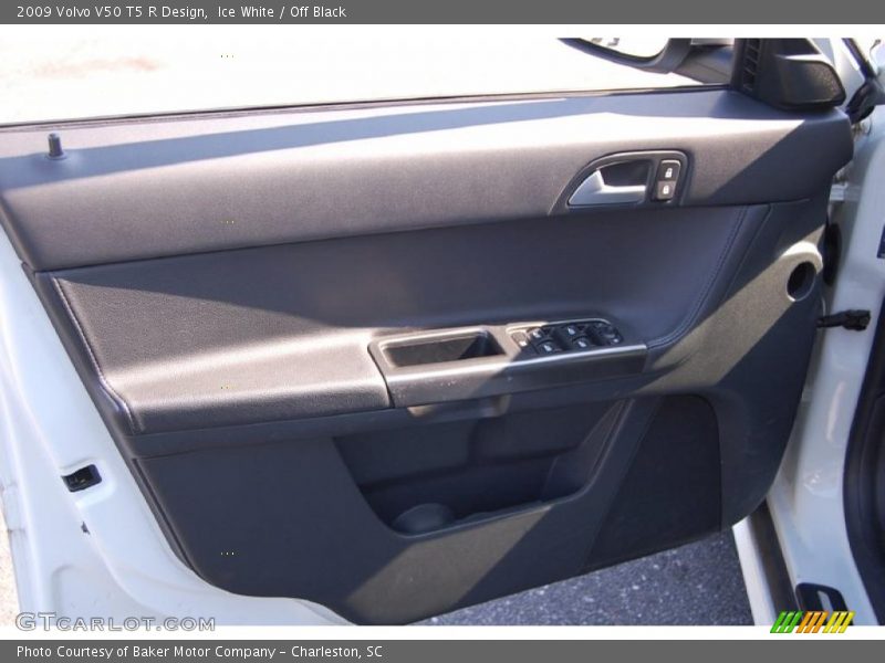 Ice White / Off Black 2009 Volvo V50 T5 R Design
