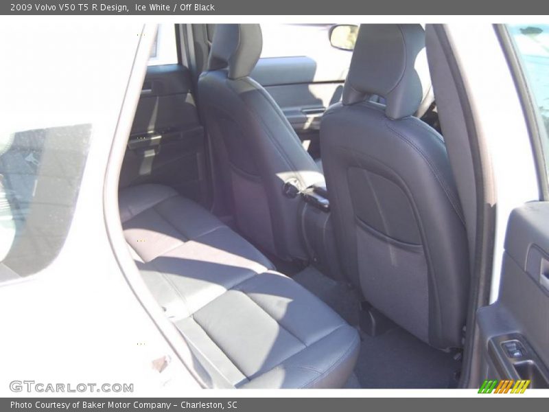 Ice White / Off Black 2009 Volvo V50 T5 R Design