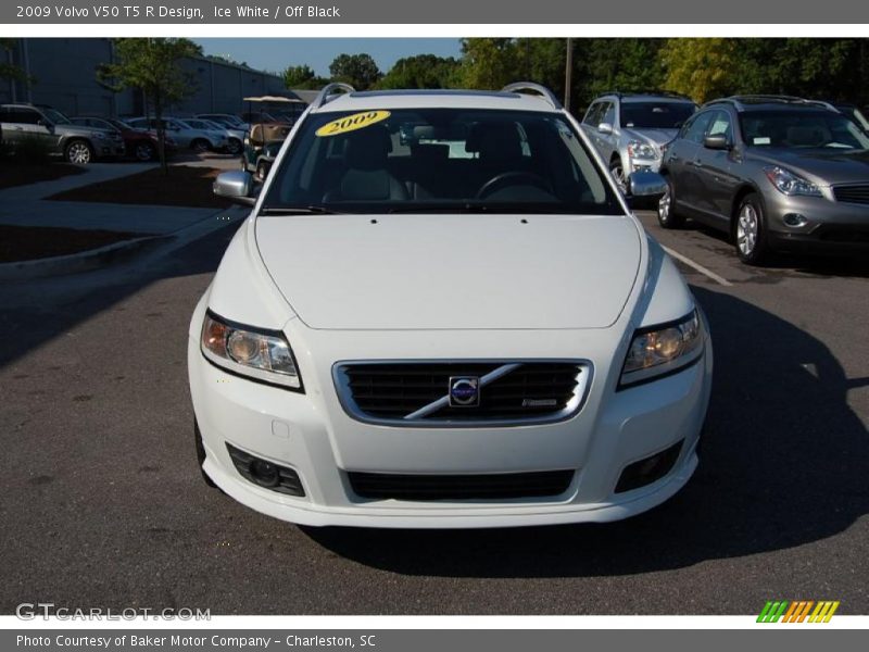 Ice White / Off Black 2009 Volvo V50 T5 R Design