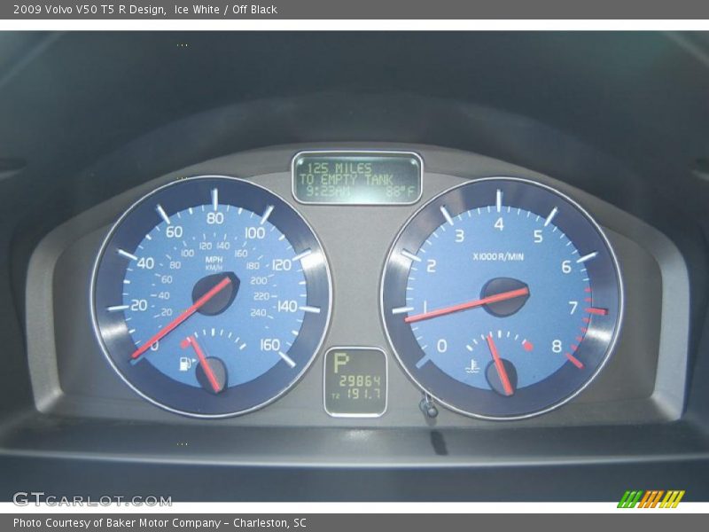 Ice White / Off Black 2009 Volvo V50 T5 R Design