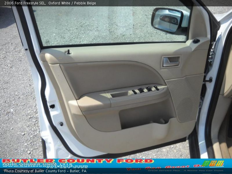 Oxford White / Pebble Beige 2006 Ford Freestyle SEL