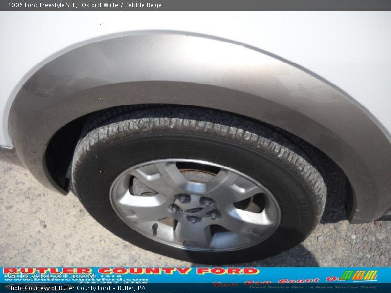 Oxford White / Pebble Beige 2006 Ford Freestyle SEL