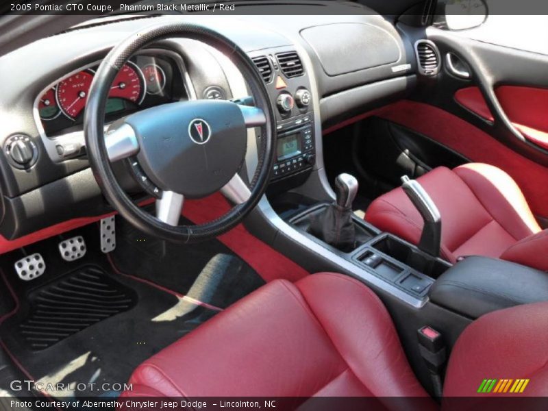 Phantom Black Metallic / Red 2005 Pontiac GTO Coupe
