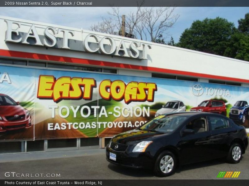 Super Black / Charcoal 2009 Nissan Sentra 2.0