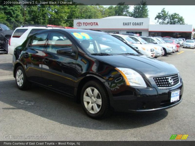 Super Black / Charcoal 2009 Nissan Sentra 2.0