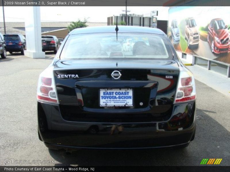 Super Black / Charcoal 2009 Nissan Sentra 2.0
