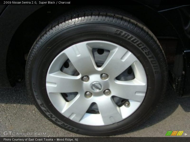 Super Black / Charcoal 2009 Nissan Sentra 2.0