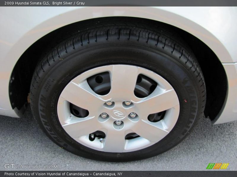 Bright Silver / Gray 2009 Hyundai Sonata GLS