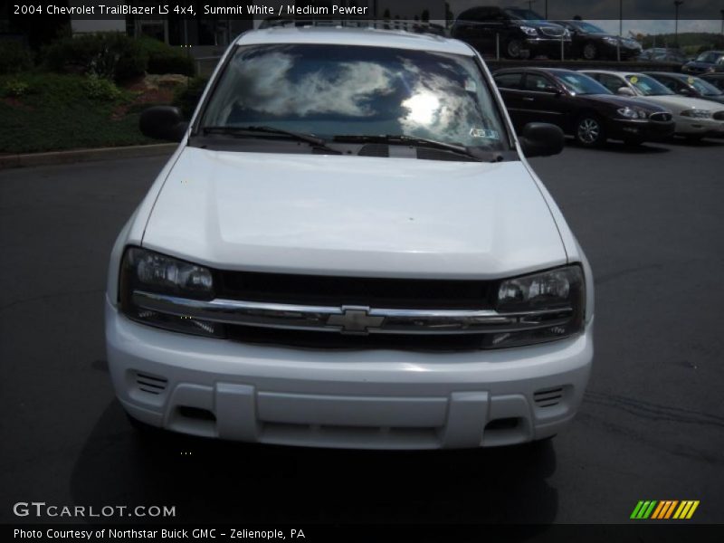 Summit White / Medium Pewter 2004 Chevrolet TrailBlazer LS 4x4