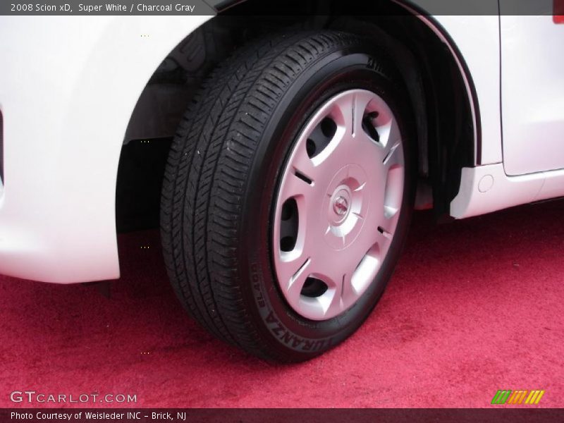 Super White / Charcoal Gray 2008 Scion xD