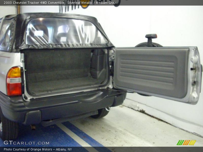 Silverleaf Metallic / Medium Gray 2003 Chevrolet Tracker 4WD Convertible