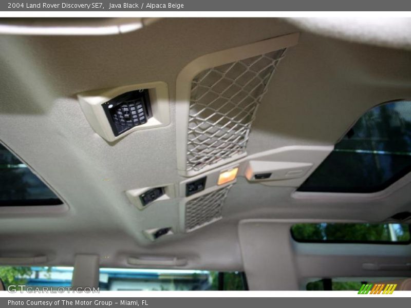 Java Black / Alpaca Beige 2004 Land Rover Discovery SE7