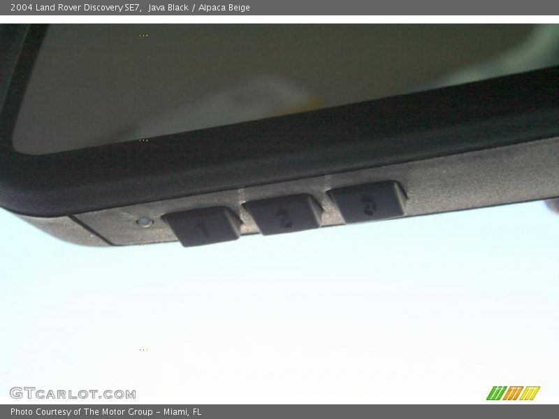 Java Black / Alpaca Beige 2004 Land Rover Discovery SE7