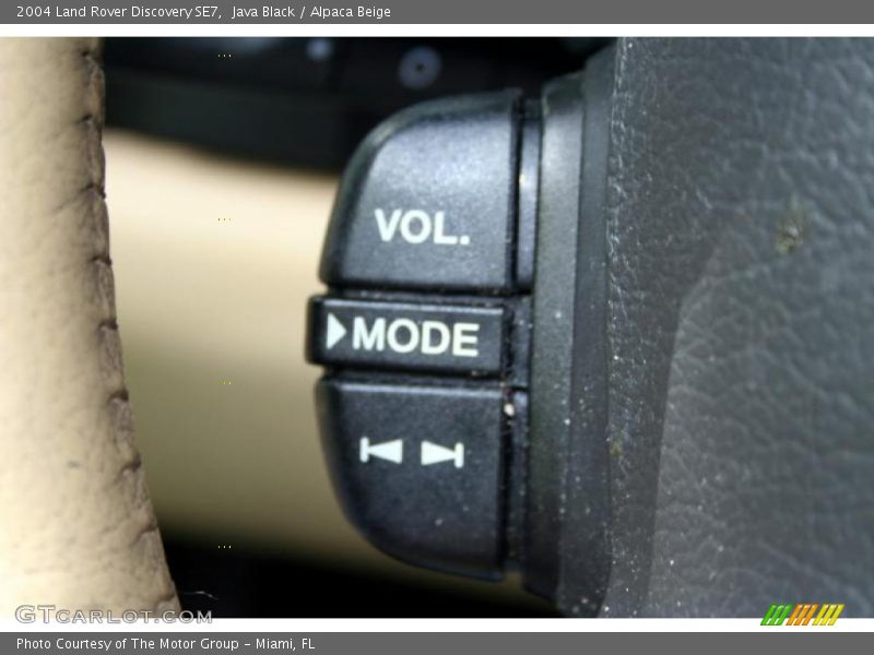 Java Black / Alpaca Beige 2004 Land Rover Discovery SE7