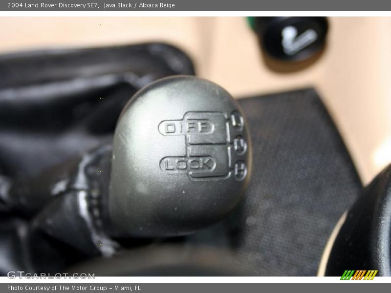Java Black / Alpaca Beige 2004 Land Rover Discovery SE7