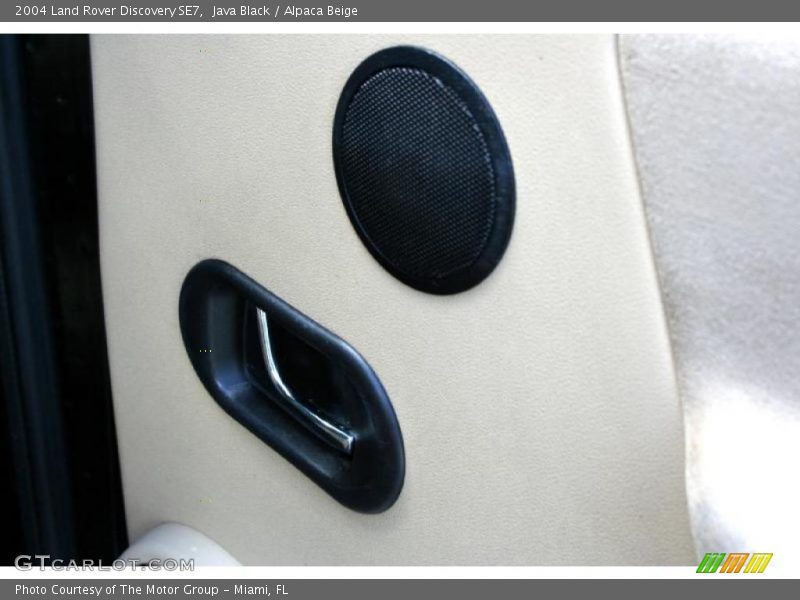 Java Black / Alpaca Beige 2004 Land Rover Discovery SE7