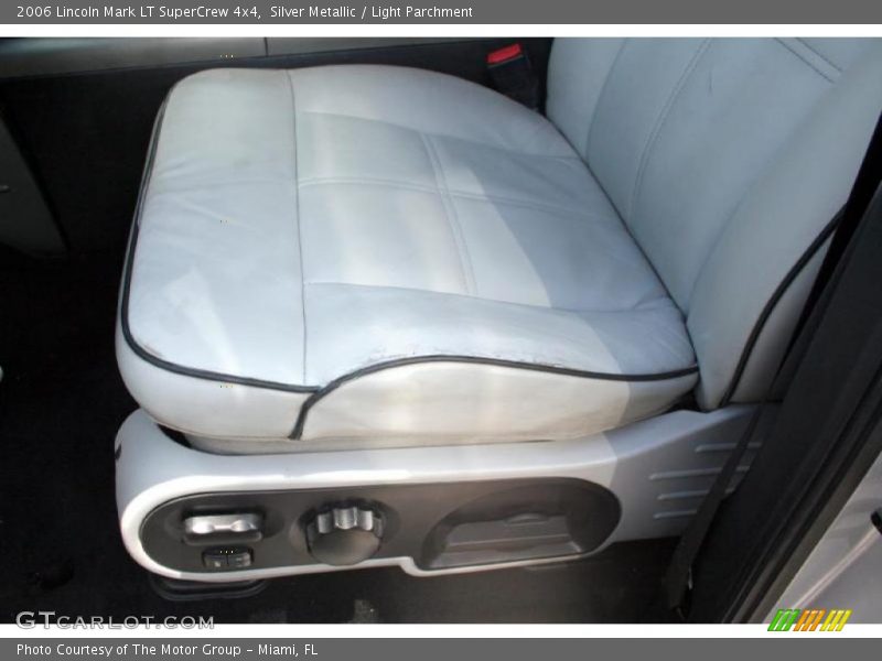 Silver Metallic / Light Parchment 2006 Lincoln Mark LT SuperCrew 4x4