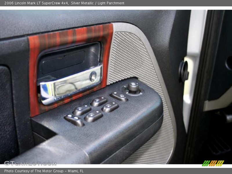 Silver Metallic / Light Parchment 2006 Lincoln Mark LT SuperCrew 4x4